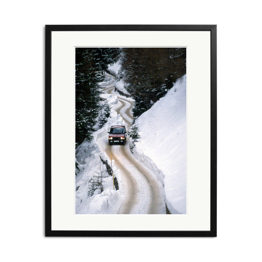 Range Rover Classic in den Alpen gerahmter Druck